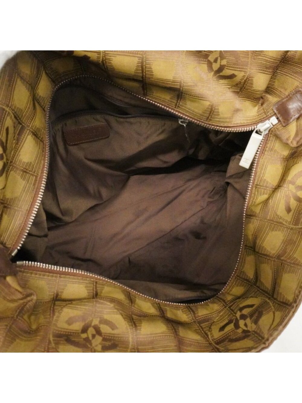 Chanel Tote New Travel Nylon Khaki Silver - Picture 4 of 10